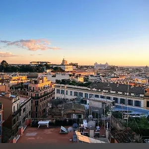 Apartment Spanish Steps View, Rome
