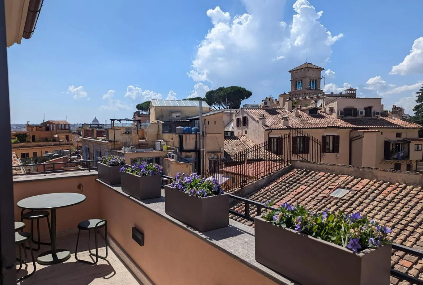 Treasurerome Eden Penthouse Apartment
